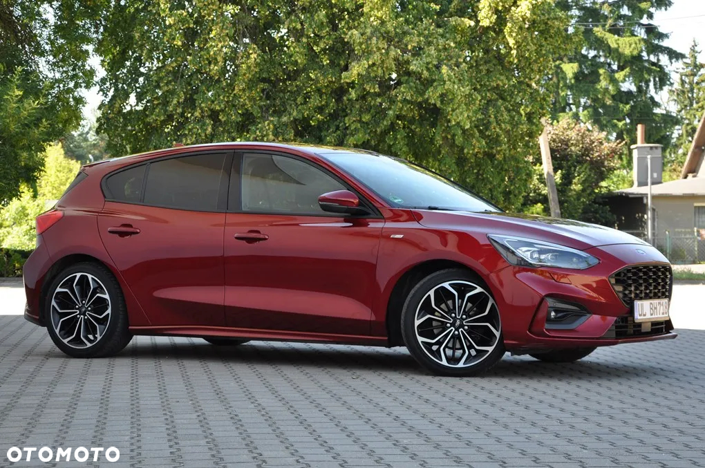 Ford Focus Turnier 1.5 EcoBoost Start-Stopp-System ST-LINE - 12