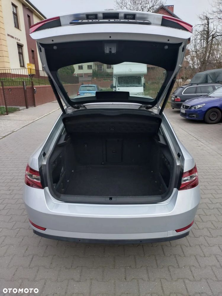 Skoda Superb 2.0 TDI Ambition - 7