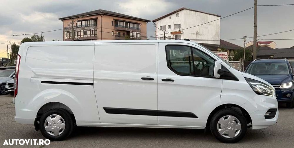 Ford TRANSIT CUSTOM L2H1 - 11