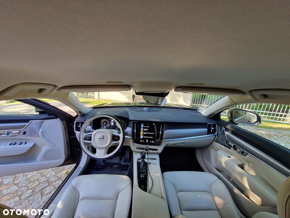 Volvo V90 D5 AWD Momentum - 9