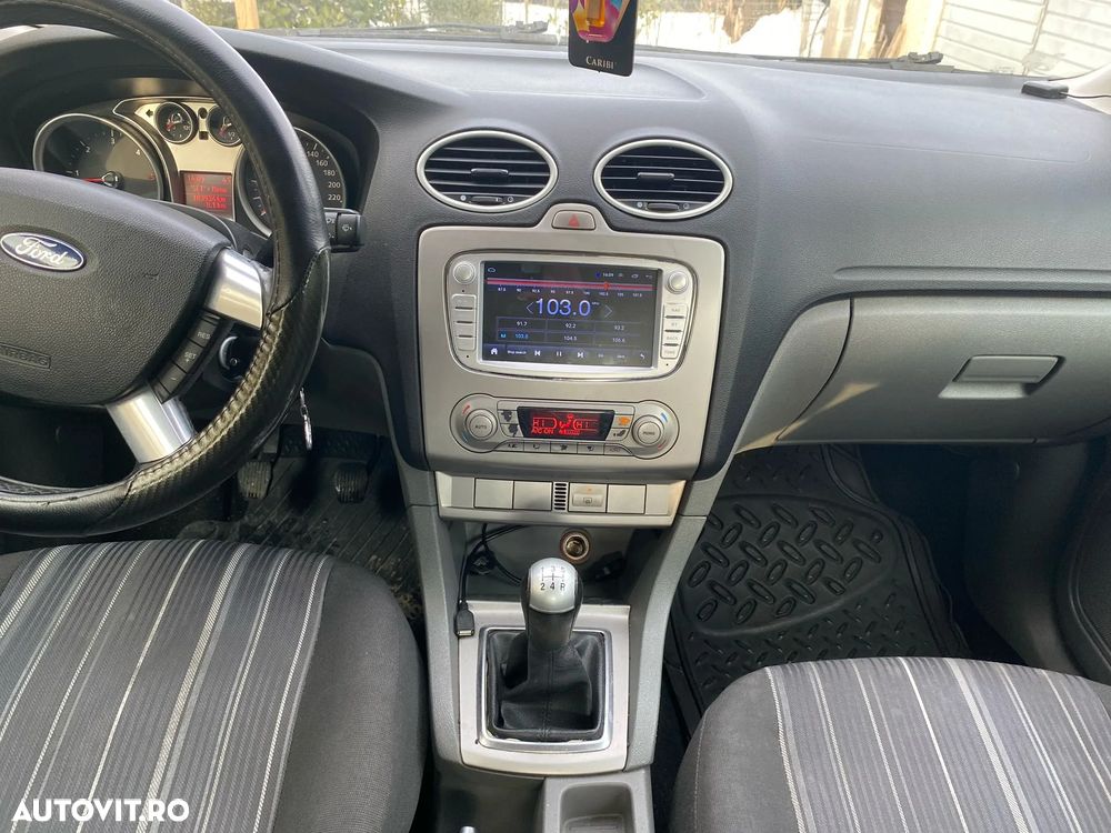 Ford Focus 1.6 TDCI Ambiente - 12