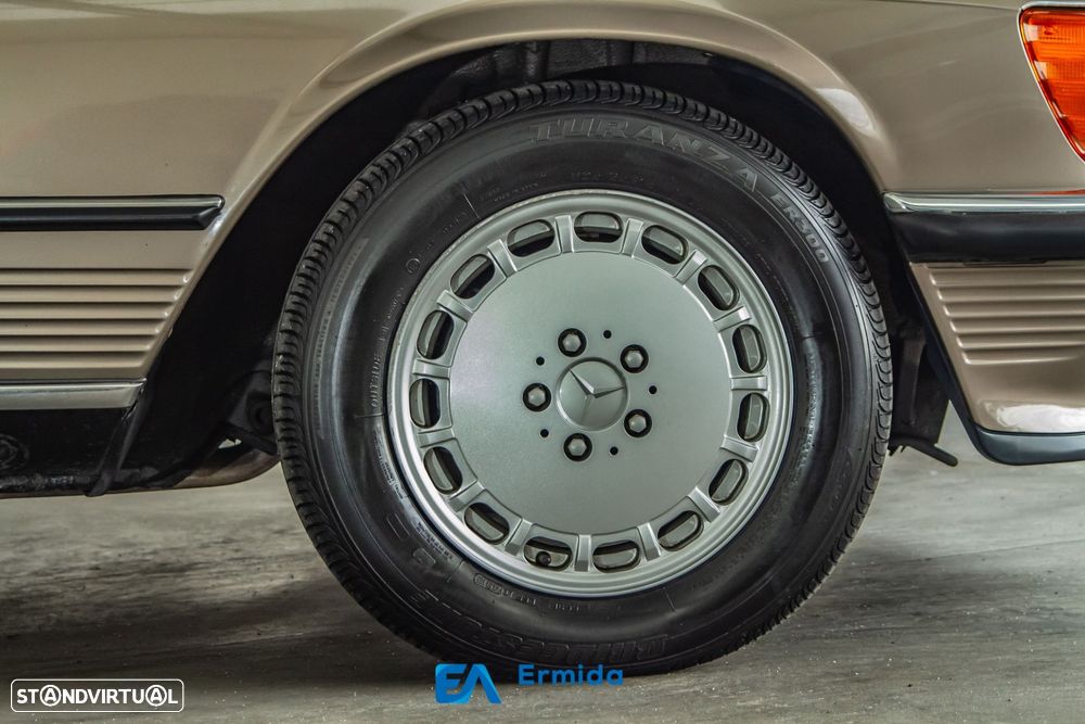 Mercedes-Benz SL 300 - 21