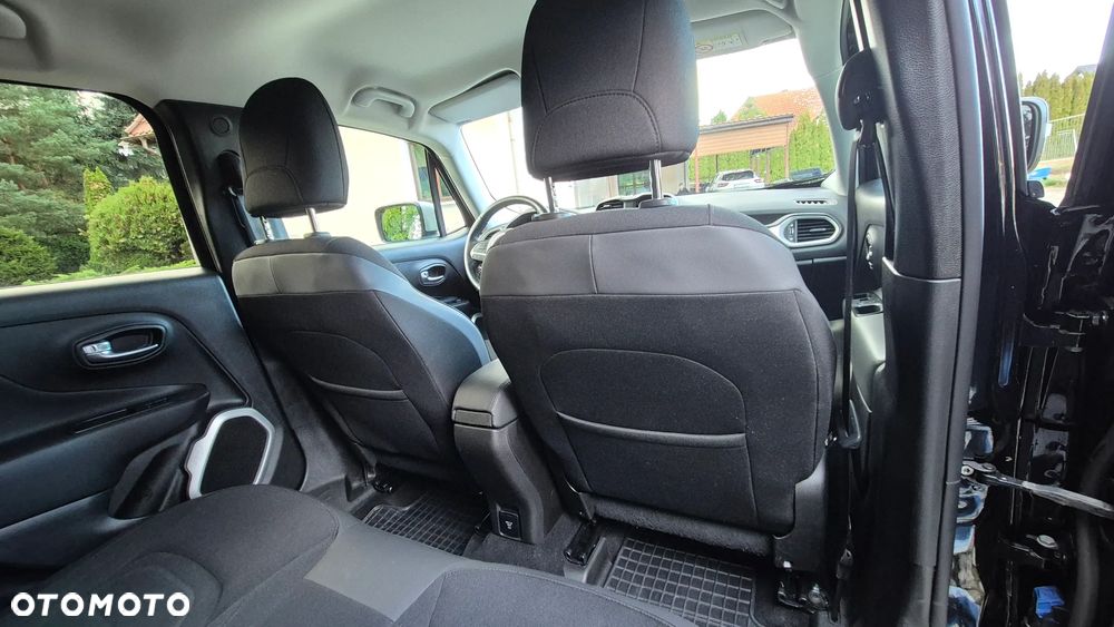 Jeep Renegade - 16