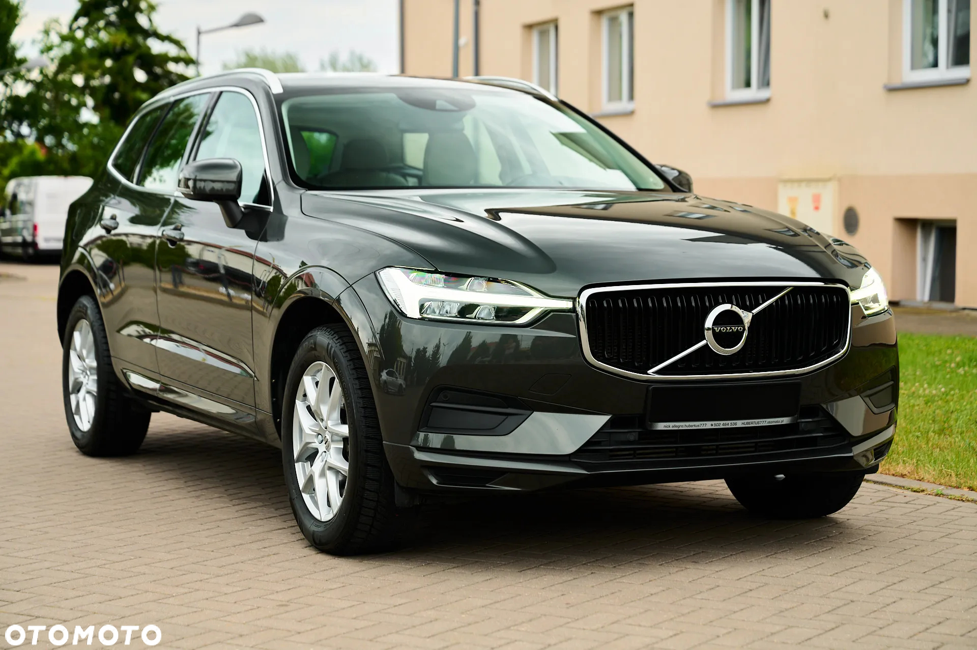 Volvo XC 60 T4 Momentum Pro - 21