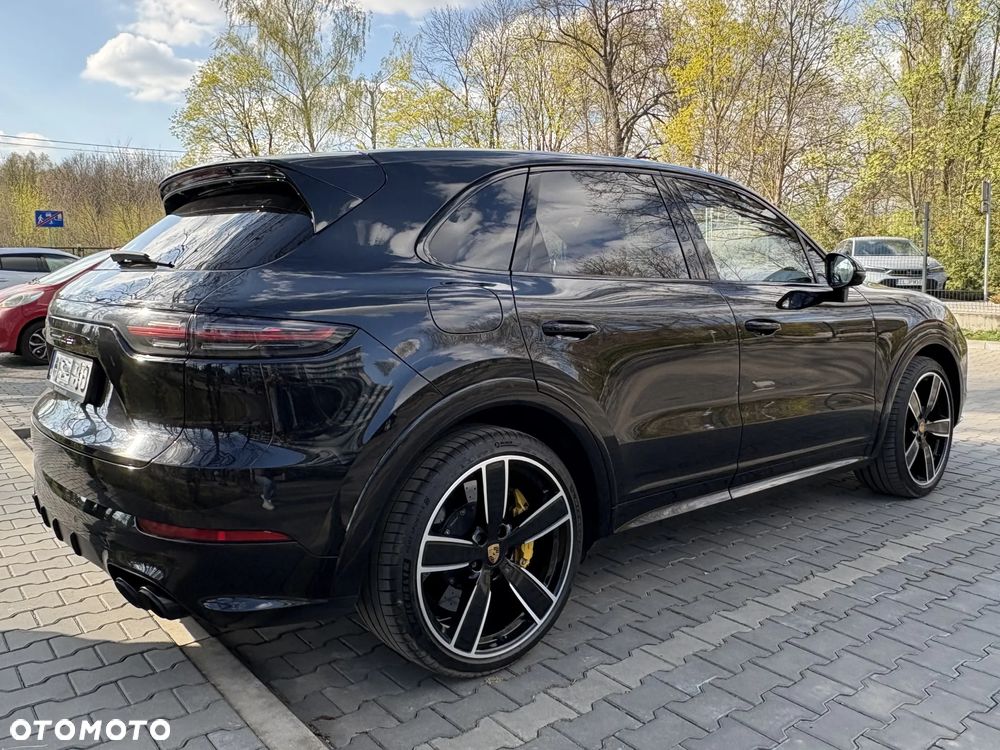 Porsche Cayenne Turbo - 9