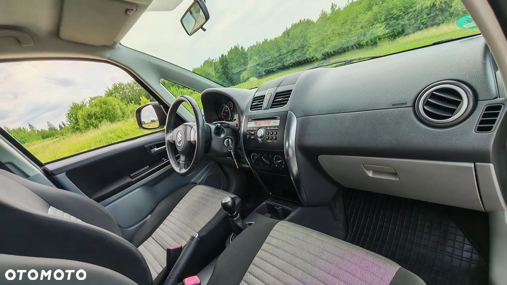 Suzuki SX4 1.6 VVT 4x4 Style - 23
