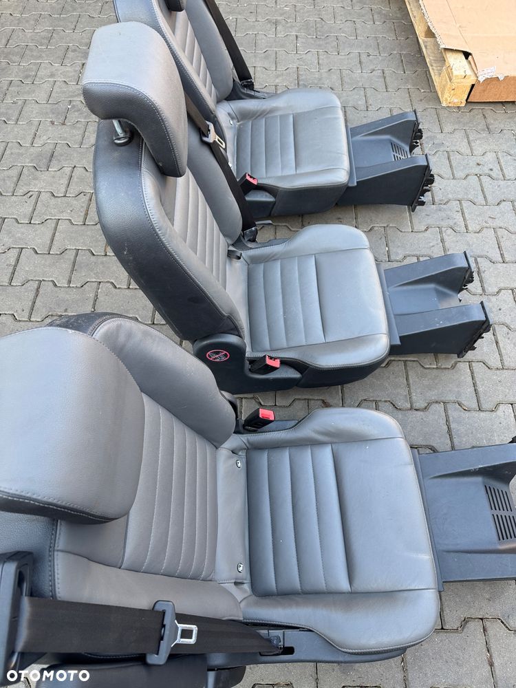 Komplet foteli skóra Ford Transit Turneo lift 19-23r - 5