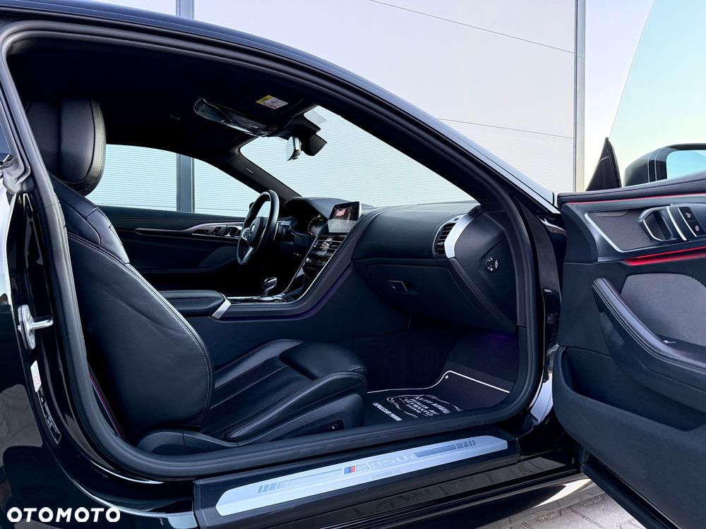 BMW Seria 8 - 26
