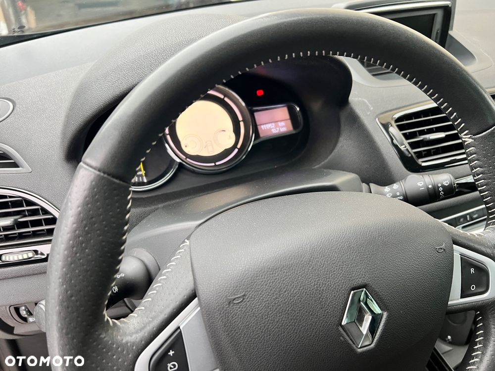 Renault Megane ENERGY TCe 115 Start & Stop Bose Edition - 12