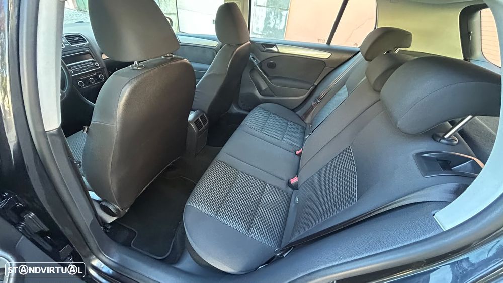 VW Golf 1.6 TDI Confortline - 23