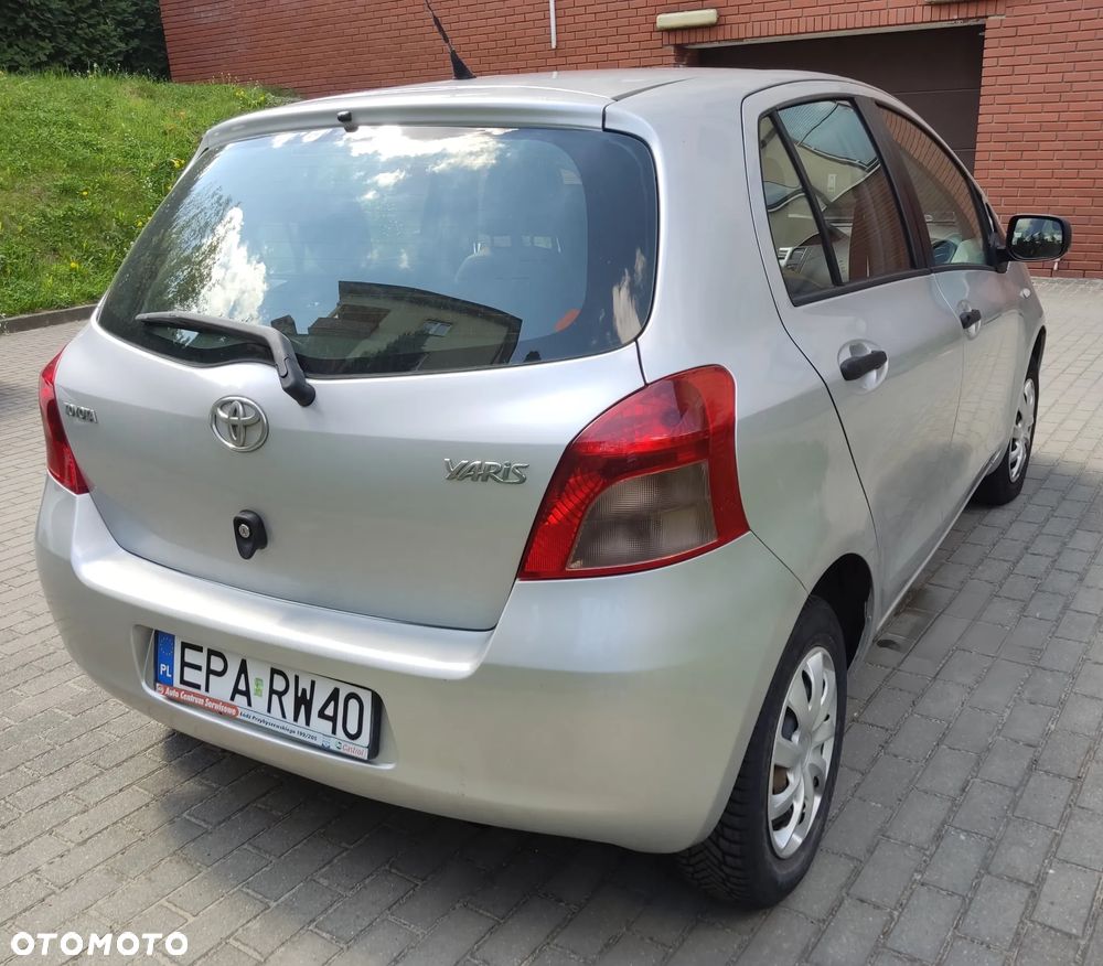 Toyota Yaris - 2