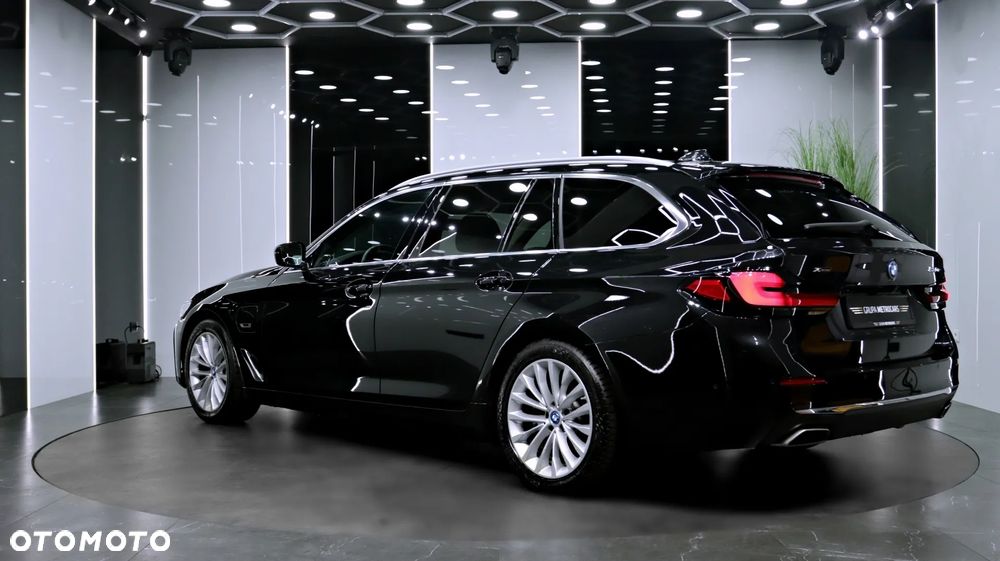 BMW Seria 5 530e xDrive - 4