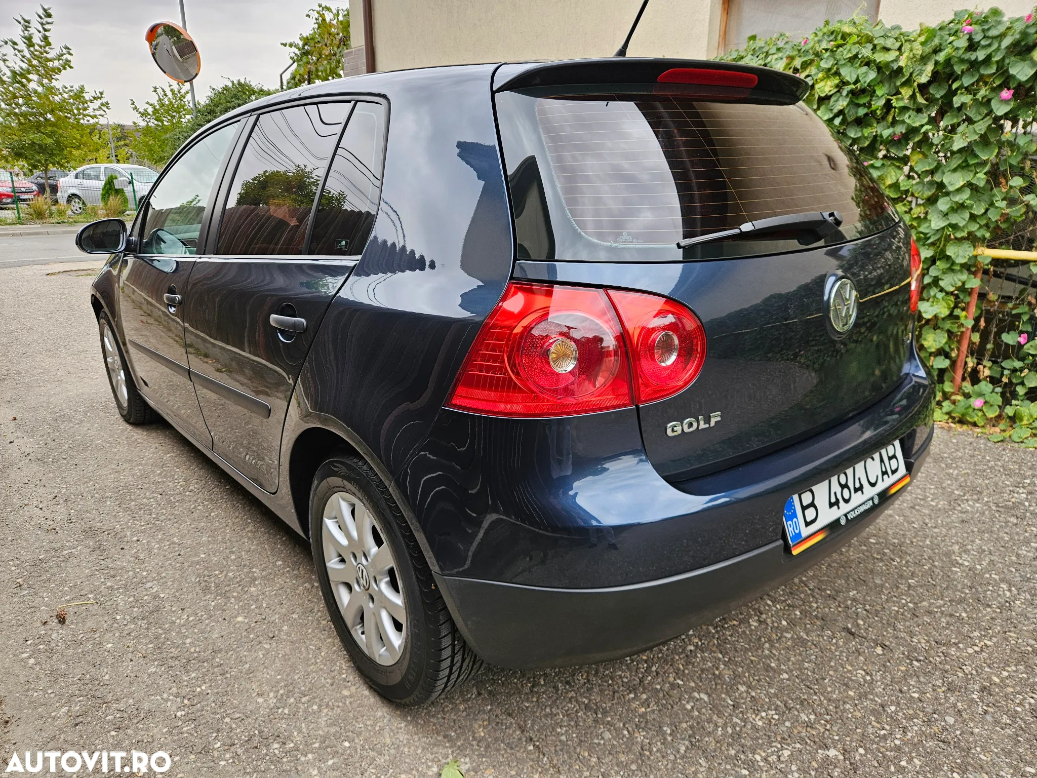 Volkswagen Golf - 3