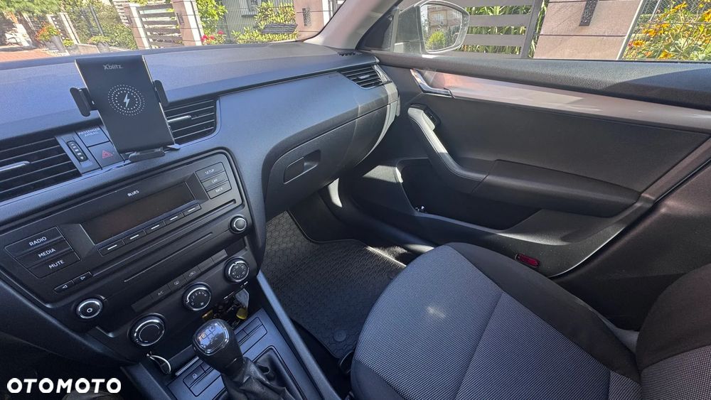 Skoda Octavia 1.6 TDI Active - 10