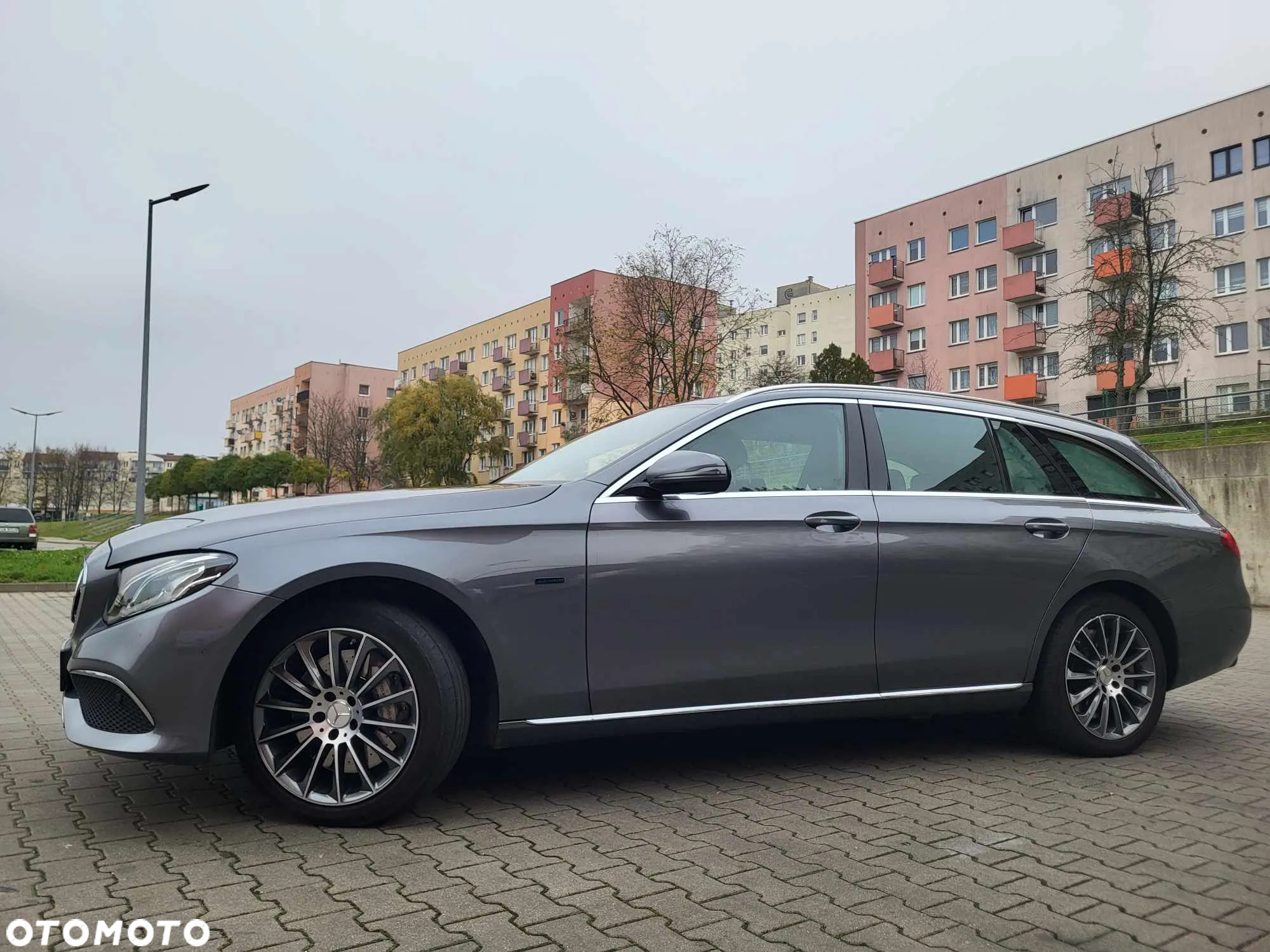 Mercedes-Benz Klasa E 300 de 9G-TRONIC - 13