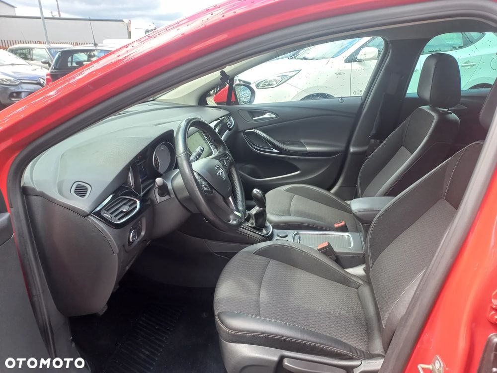 Opel Astra 1.4 Turbo Innovation - 12