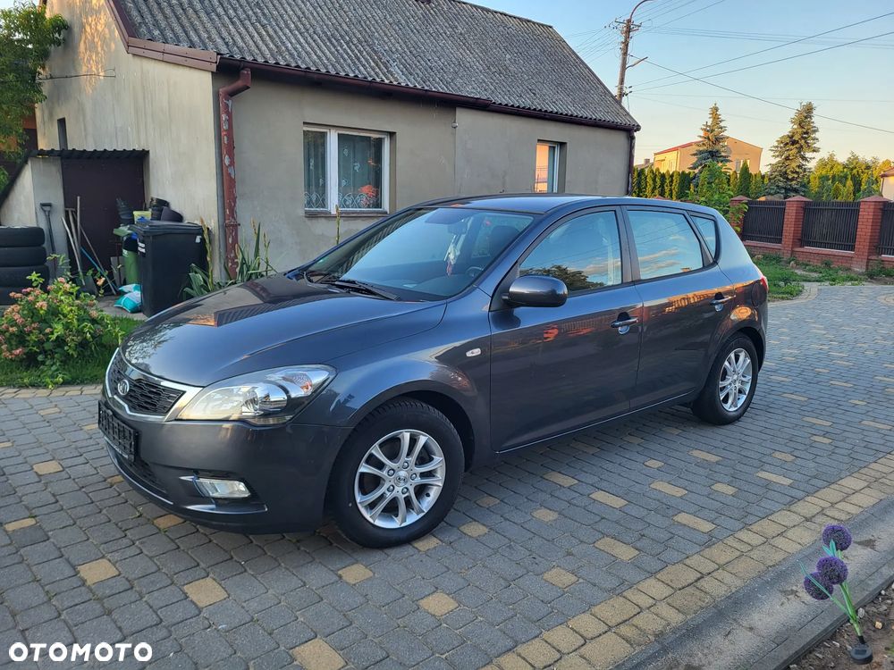 Kia Ceed 1.4 Comfort + - 8