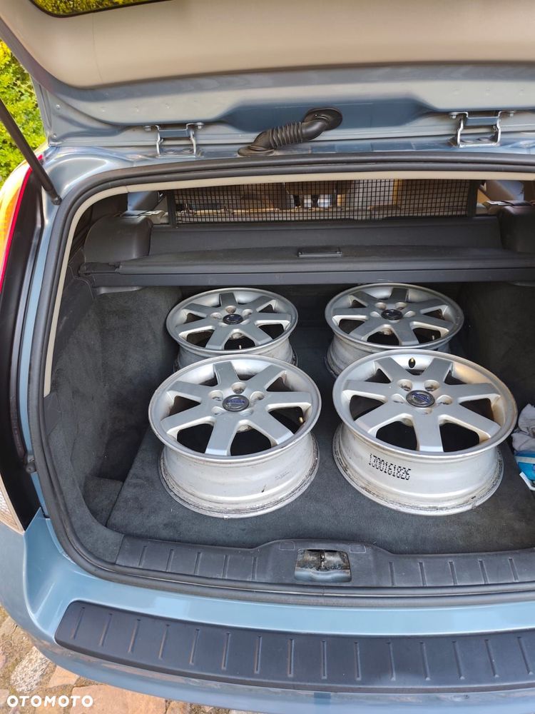 Volvo V50 - 36