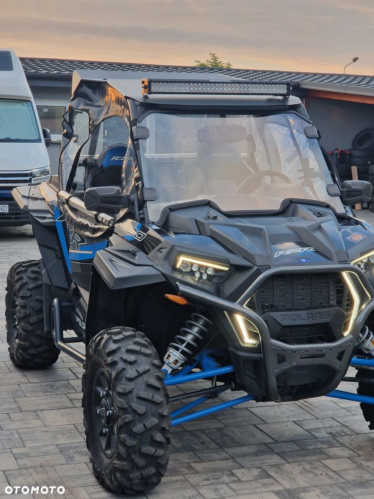 Polaris RZR - 11