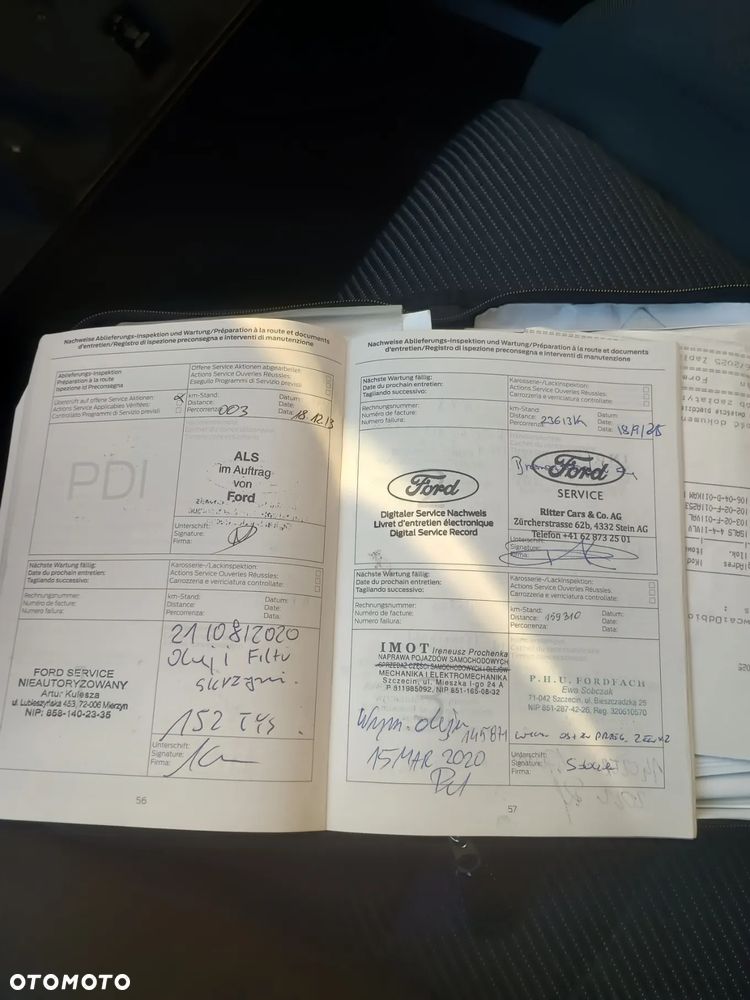 Ford S-Max 2.0 TDCi DPF Titanium - 35