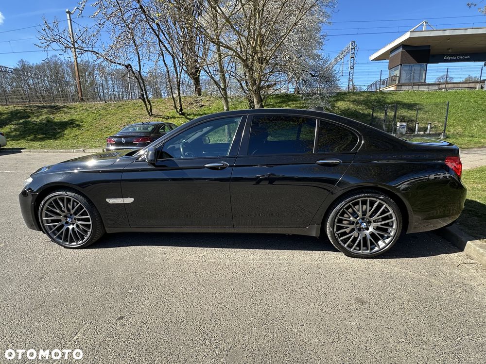BMW Seria 7 740d - 8