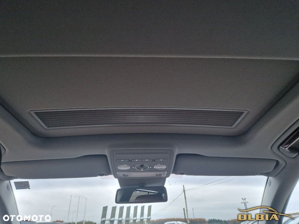 Volkswagen Phaeton - 35