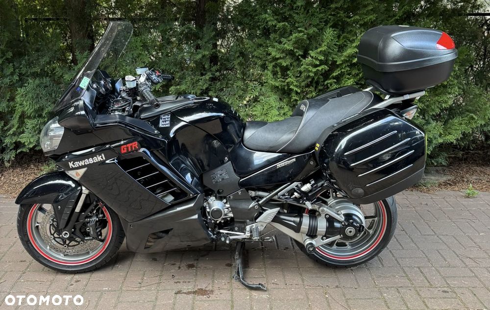 Kawasaki GTR - 12