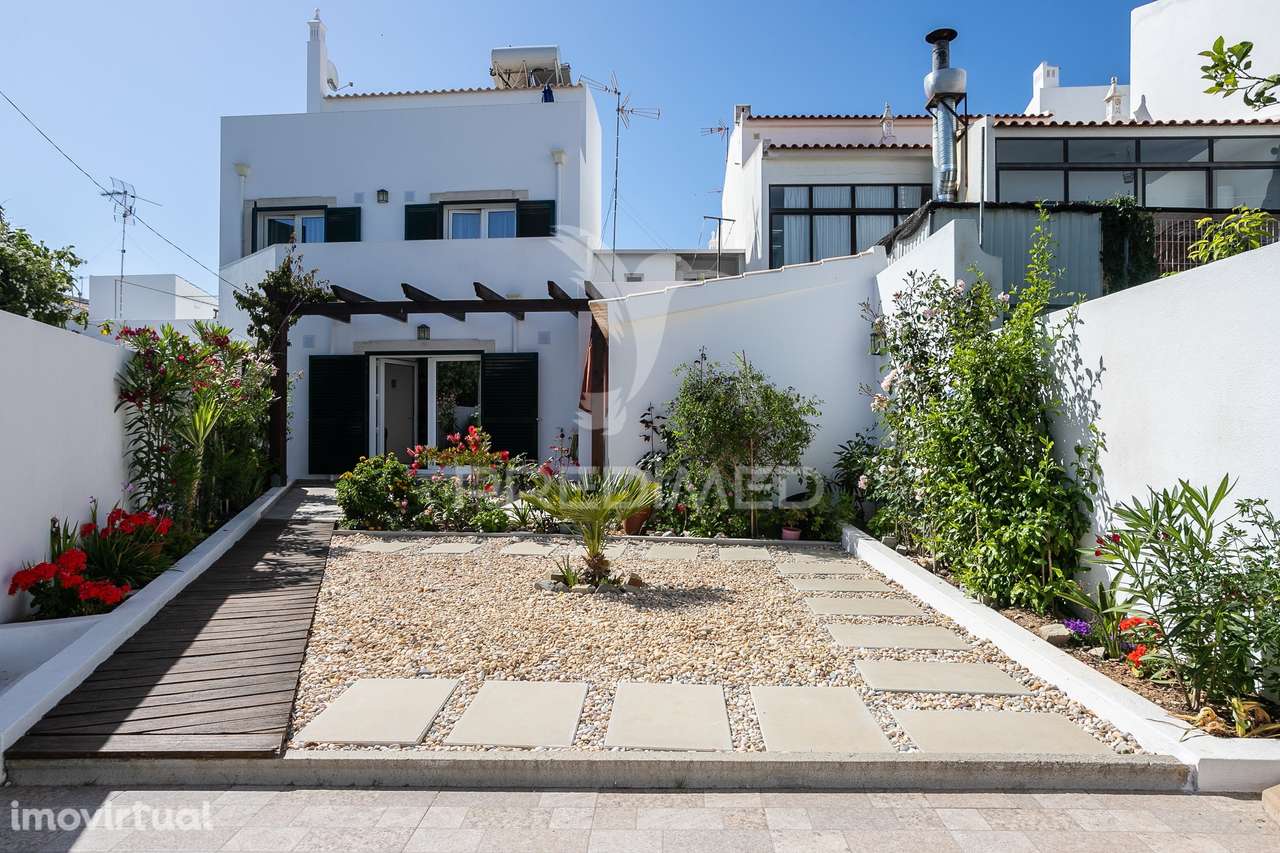 Moradia T2+1 com Logradouro, Terraço e Estacionamento – Cabanas de... - Grande imagem: 3/40
