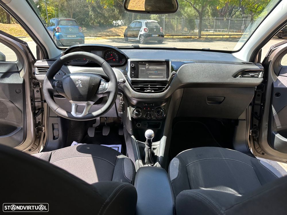 Peugeot 208 1.4 HDi Allure - 15