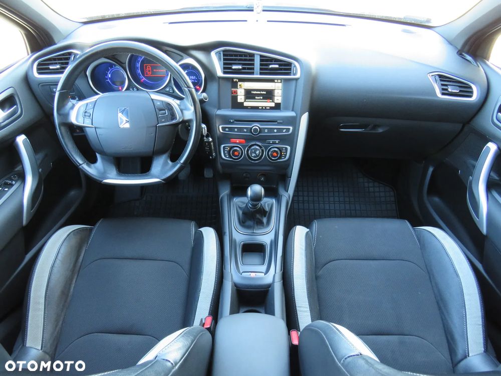 Citroën DS4 2.0 BlueHDi SportChic S&S - 33