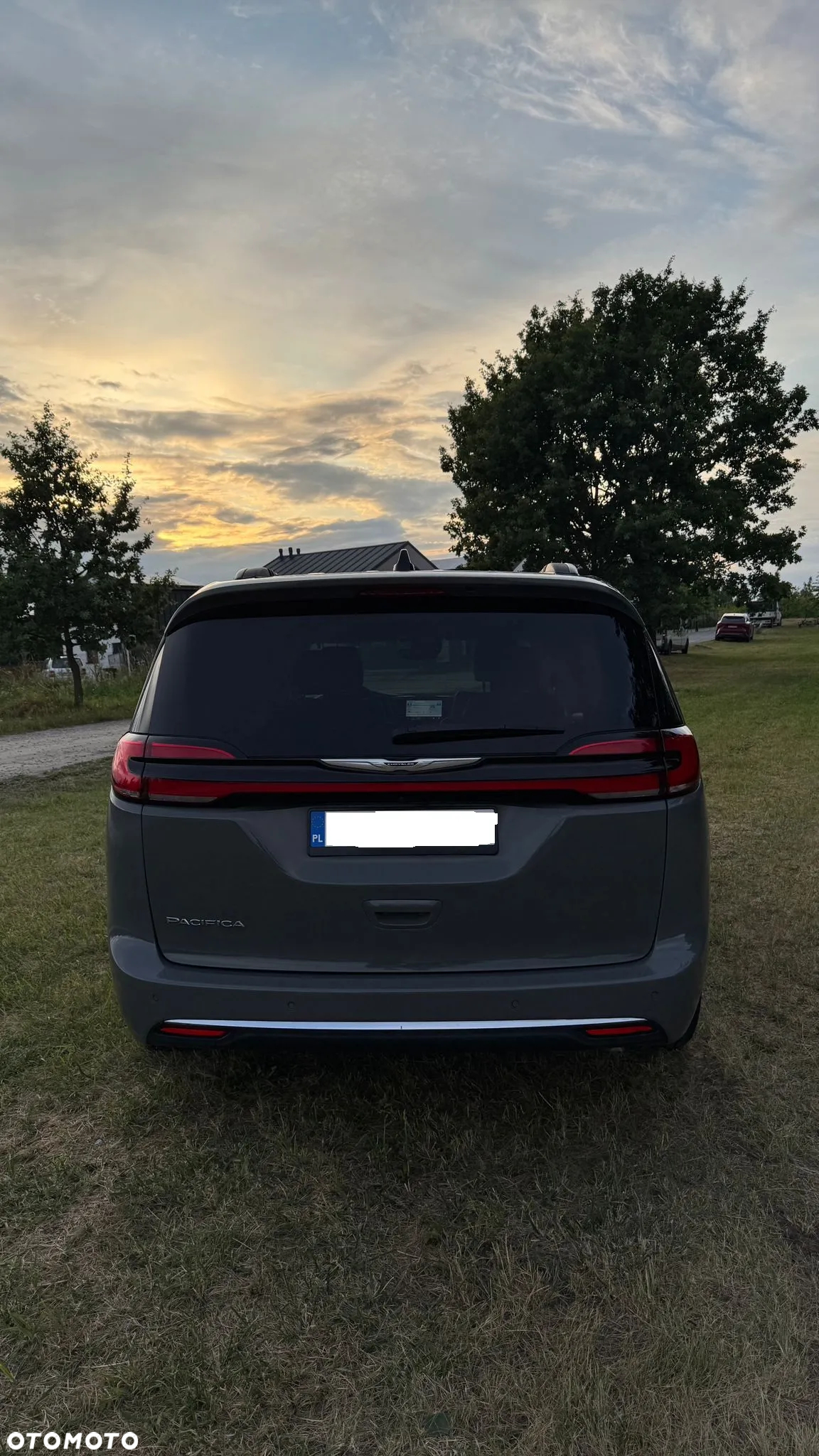 Chrysler Pacifica - 7