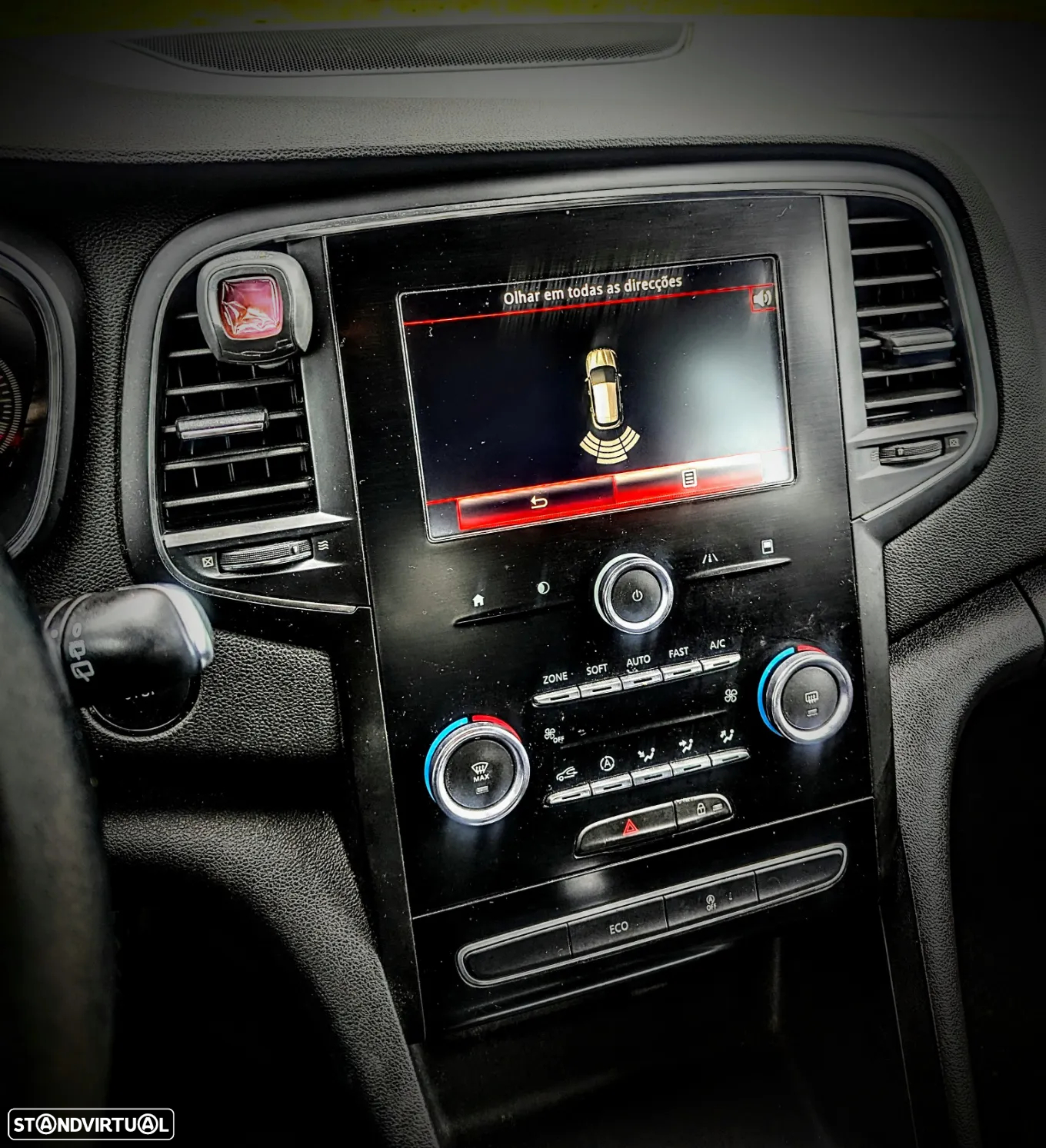 Renault Mégane ENERGY dCi 110 EDC LIMITED - 13