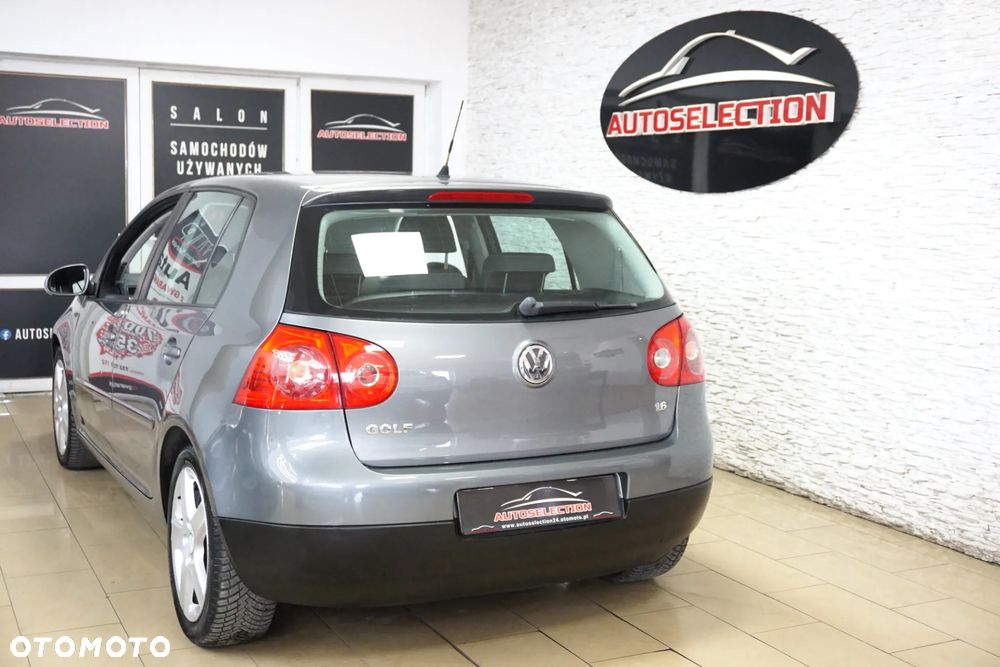 Volkswagen Golf 1.6 Tour - 6