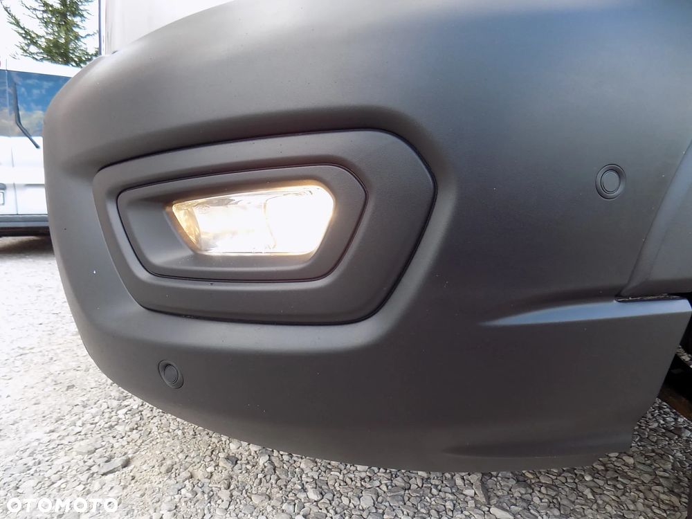 Ford Transit Kombi L3H2 Limited - 19