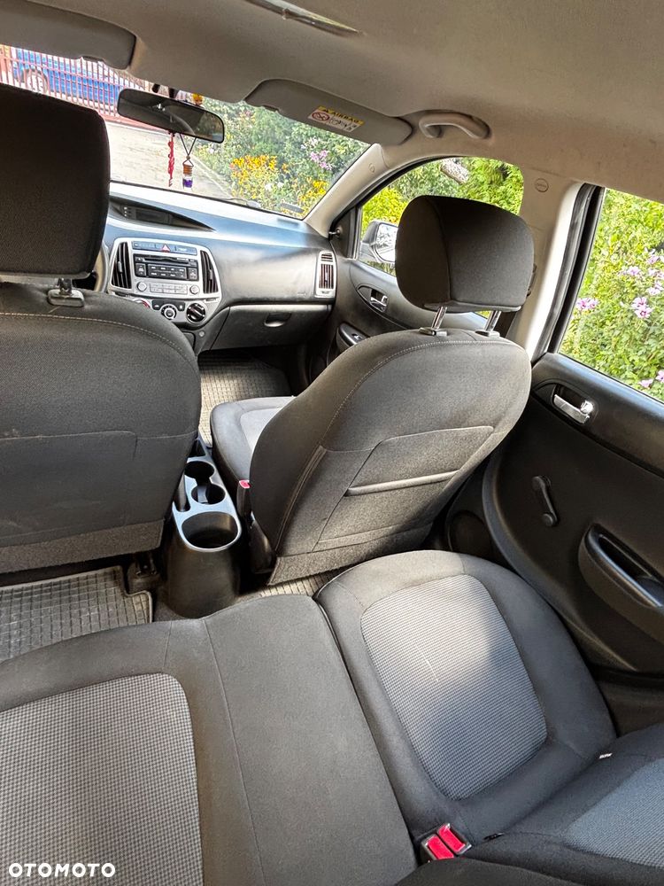 Hyundai i20 - 11