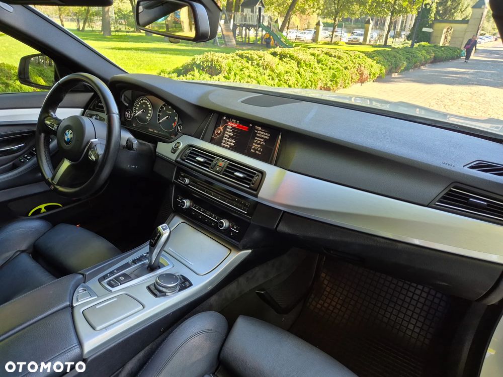 BMW Seria 5 520d xDrive - 9