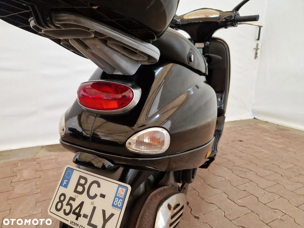 Piaggio Vespa - 21