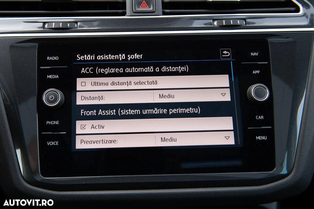 Volkswagen Tiguan - 19