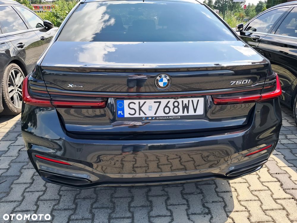 BMW Seria 7 750i xDrive - 15