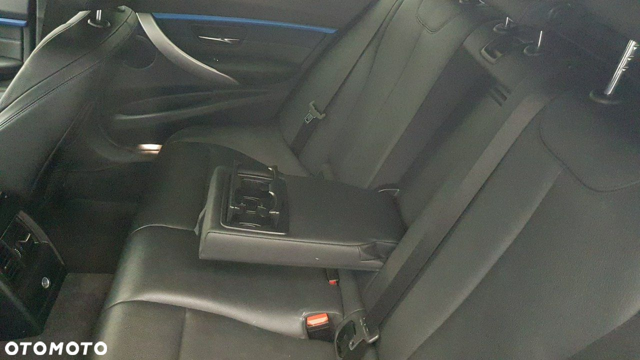 BMW Seria 3 - 22