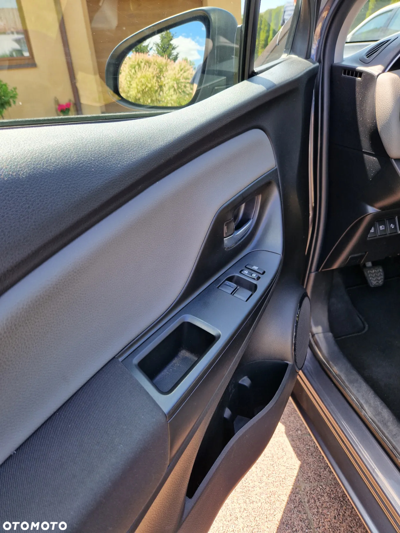 Toyota Yaris 1.5 Premium - 15