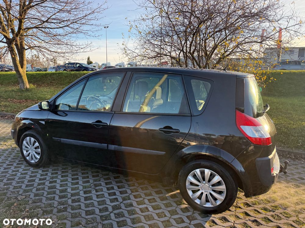 Renault Scenic 1.6 16V Confort Expression - 9