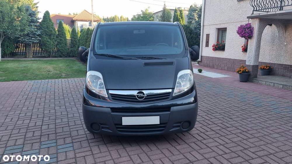 Opel Vivaro - 8