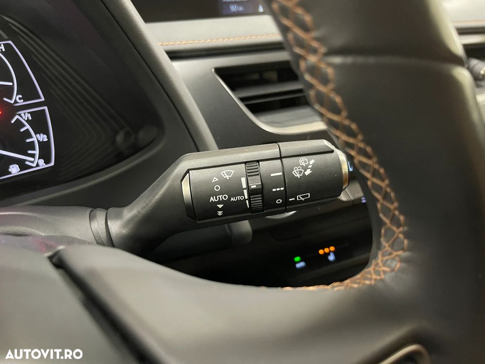 Lexus UX 250h (E-FOUR) Luxury Line - 19