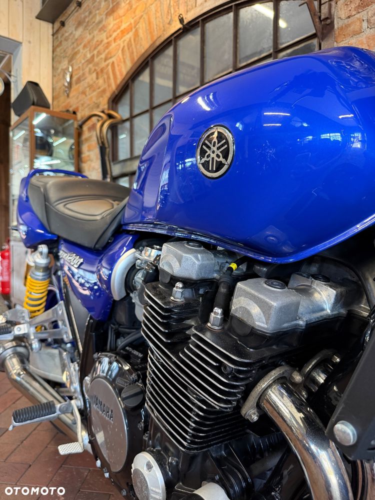 Yamaha XJR - 15