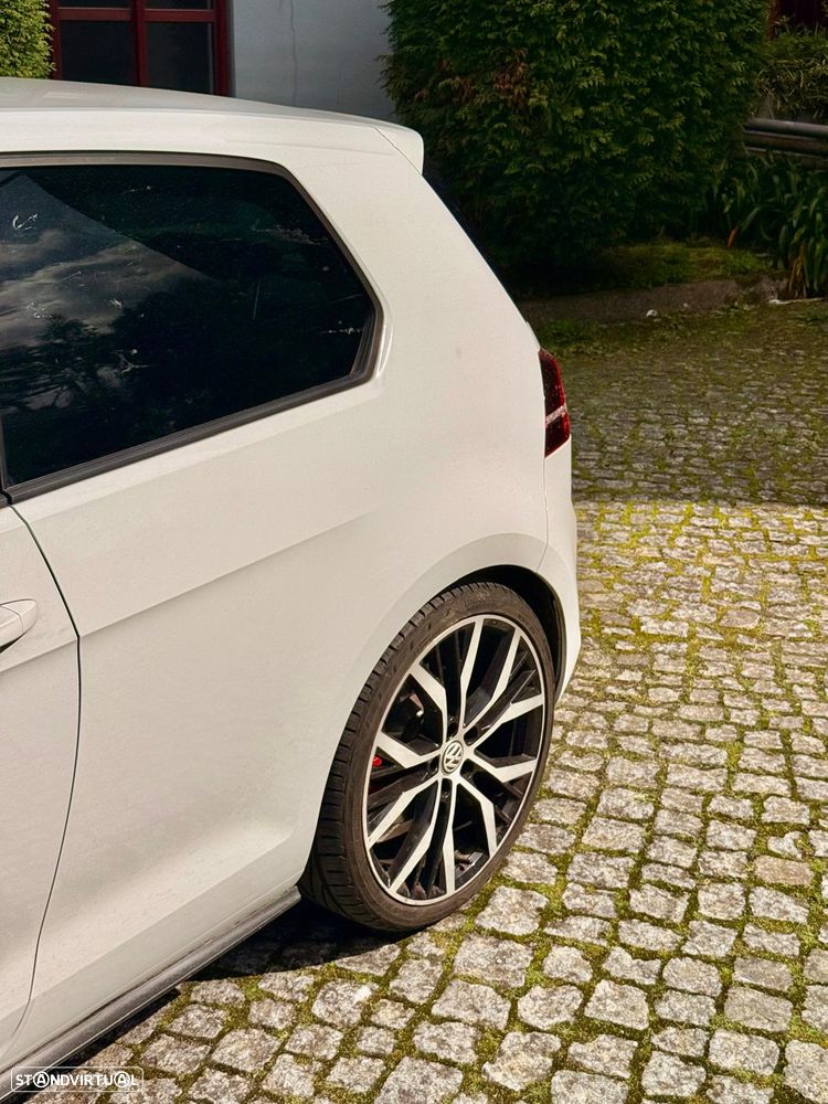 VW Golf 2.0 TSi GTi Performance - 3