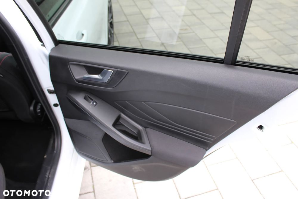Ford Focus 2.0 TDCi ST-Line Red ASS - 37