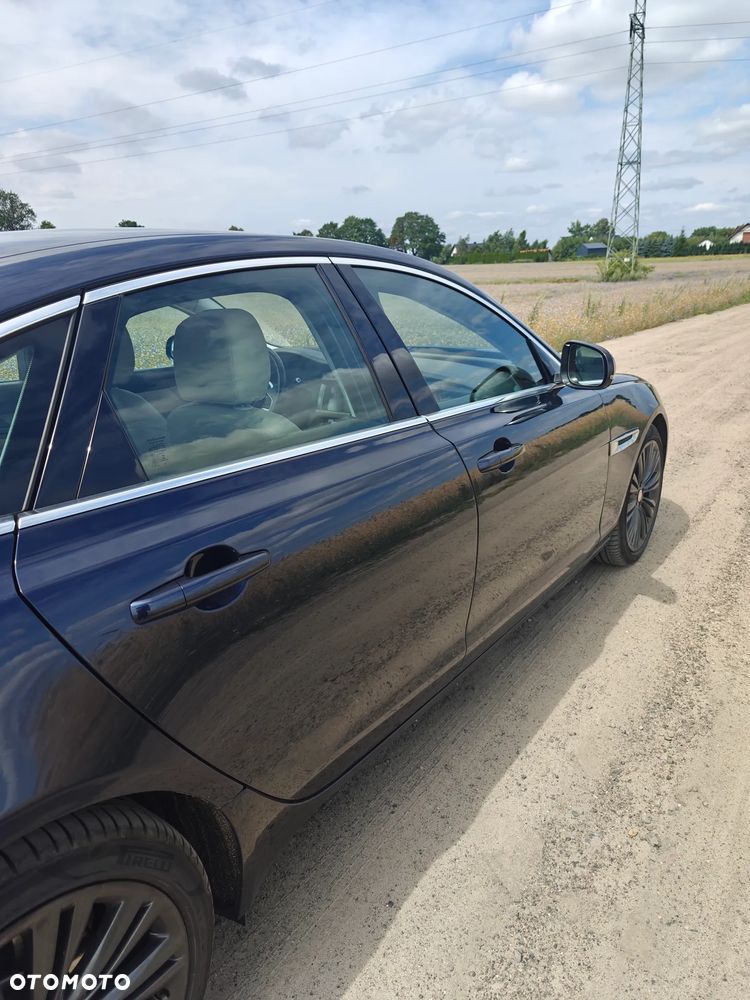 Jaguar XF 25t AWD Prestige - 5