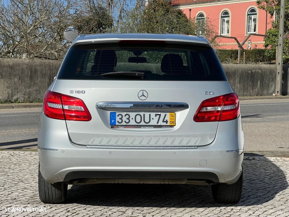 Mercedes-Benz B 180 - 6