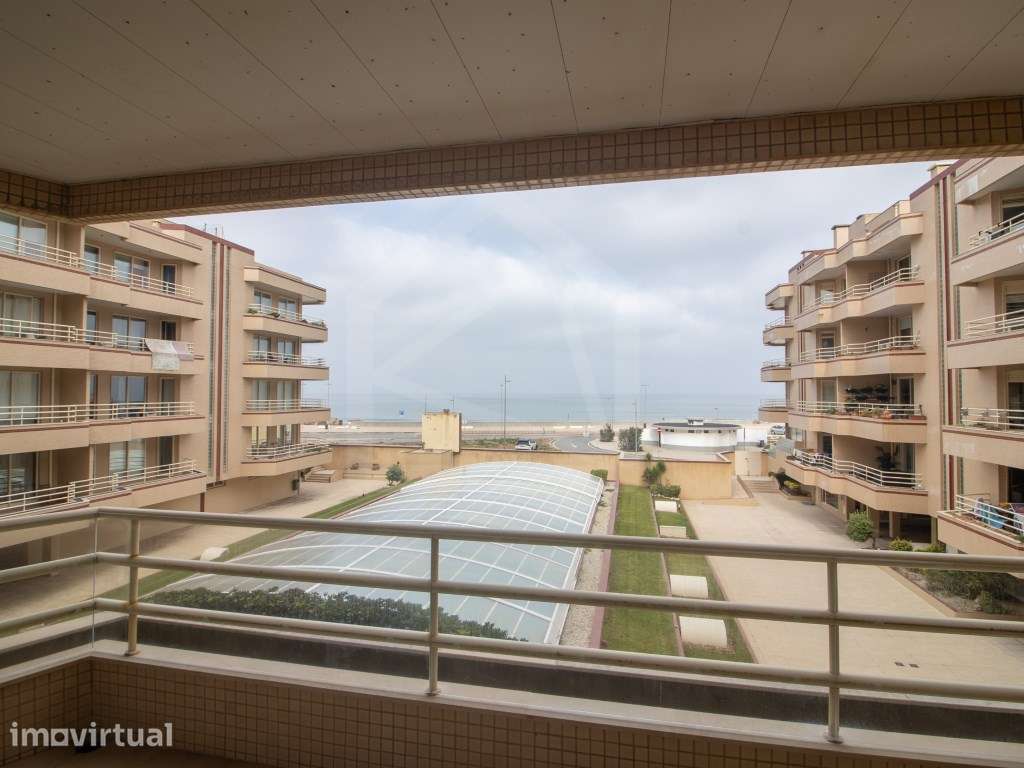 Apartamento T3 no Furadouro, inserido em condomínio de luxo na 1ª l...